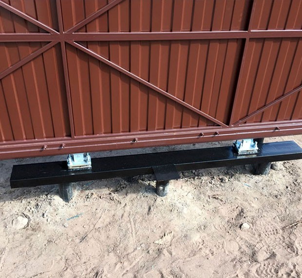 Винтовые сваи под откатные ворота и калитки в Зоринске